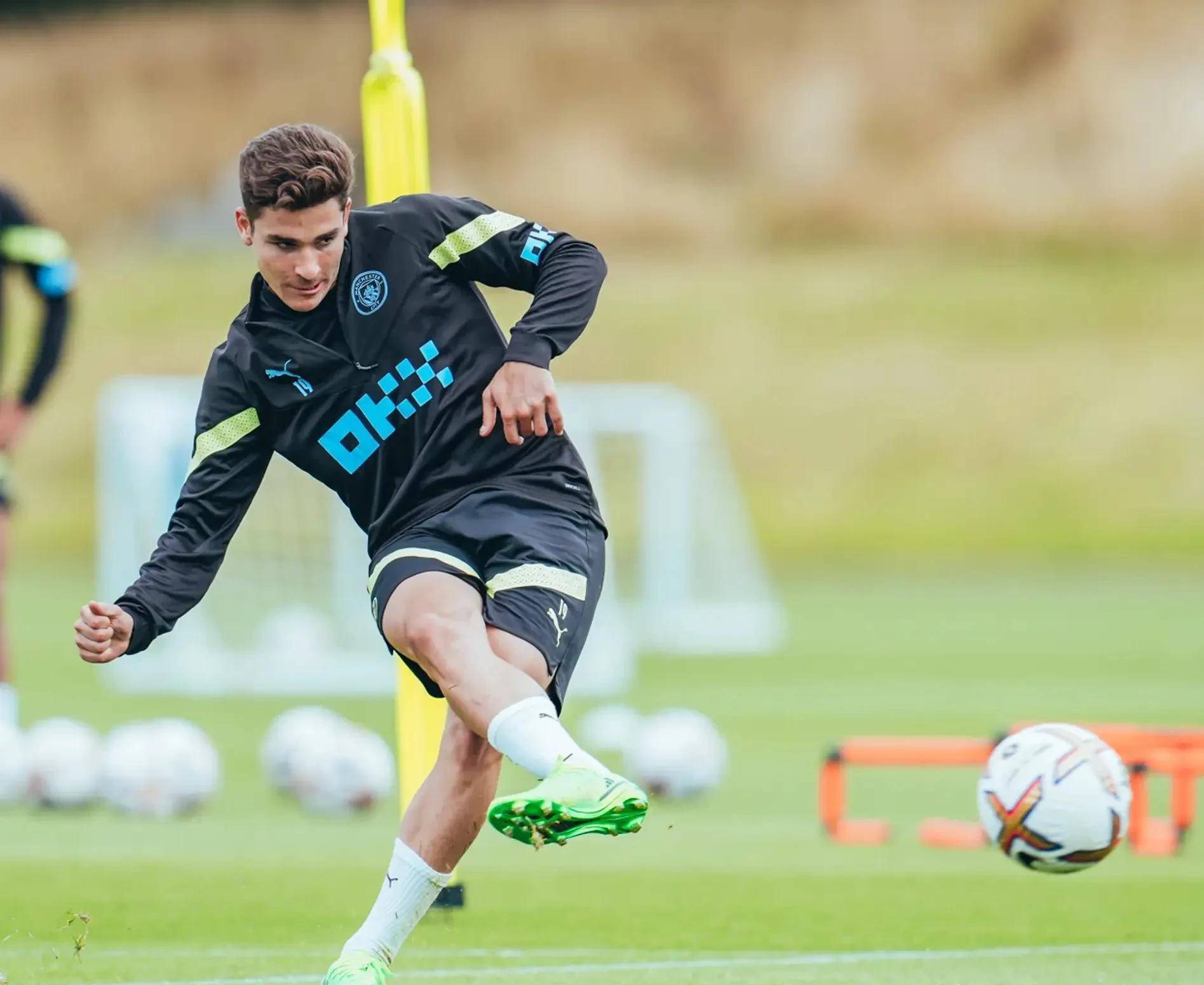 s15赛程-托特纳姆训练开放日，加时末段调整名单引欢呼，社区盾在即，年轻球员得到机会的简单介绍