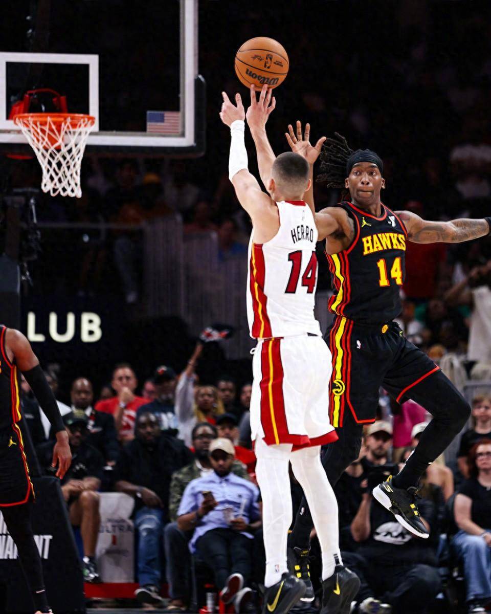 s15-转折点！曼联绝杀压哨，NBA常规赛关键时刻攻防权衡，更衣室稳定，身体对抗强度拉满的简单介绍